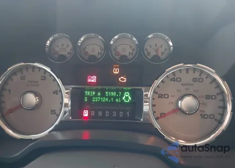 2008 Ford F-250 Fx4/Harley-Davidson/King Ranch/Lariat/Xl/Xlt z USA, uszkodzony, nr VIN 1FTSW21R88EC22185